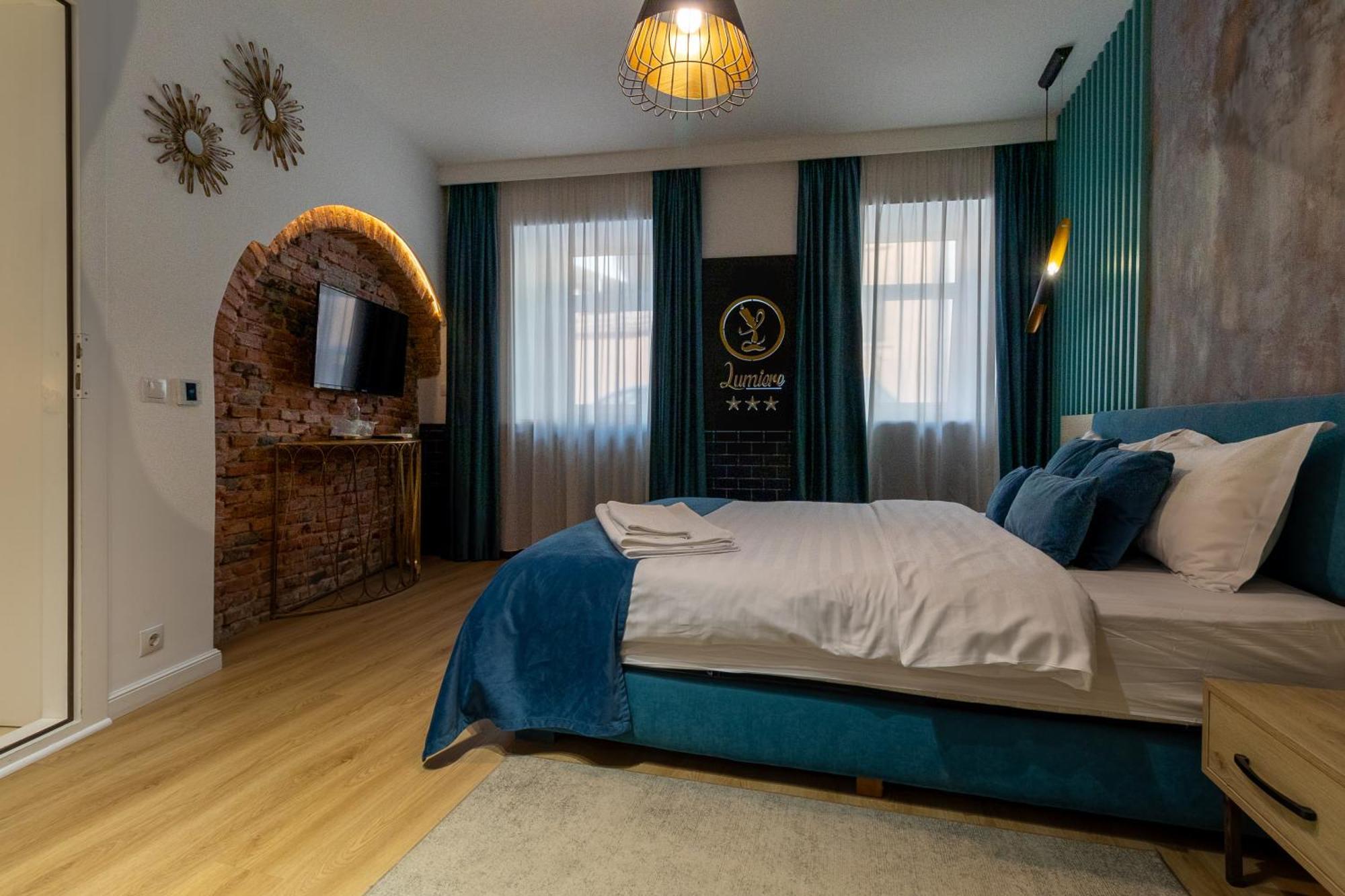Отель Lumiere House Сибиу Экстерьер фото