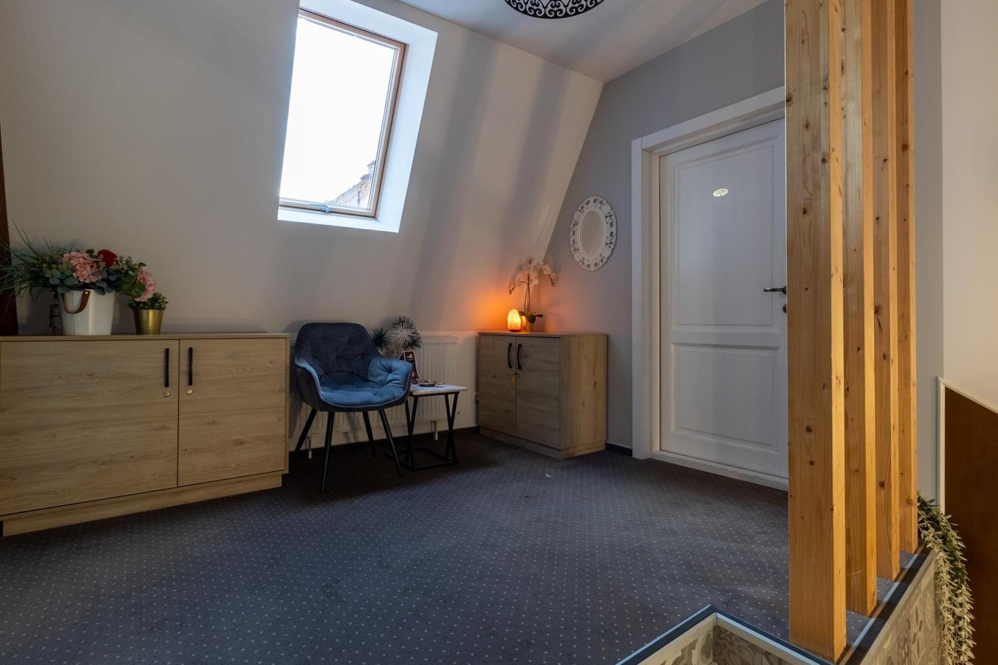 Отель Lumiere House Сибиу Экстерьер фото